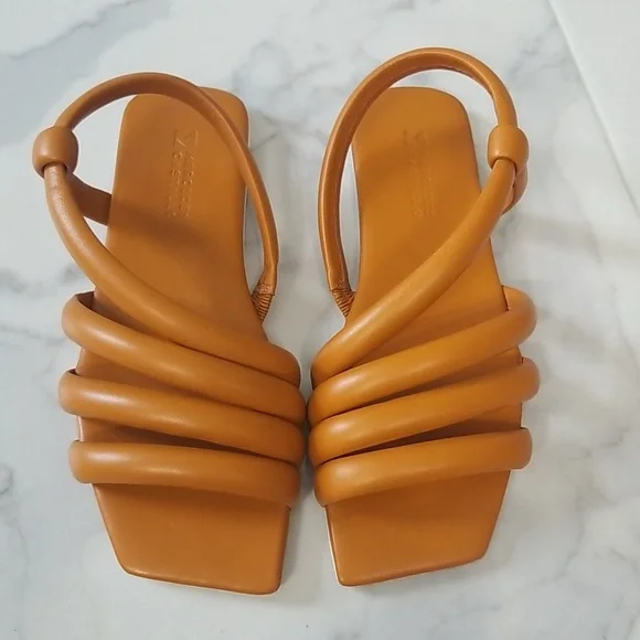 FLASH 1 HOUR! Mercedes Castillo Aline strappy sandal - flat - Picture 1 of 4